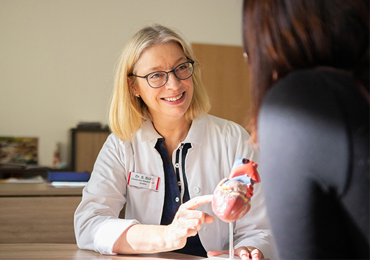 In der Klinik in Weiskirchen wird Reha im Bereich Kardiologie durchgeführt