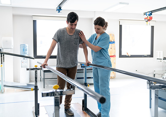 In der Klinik in Weiskirchen wird Reha im Bereich Neurologie durchgeführt